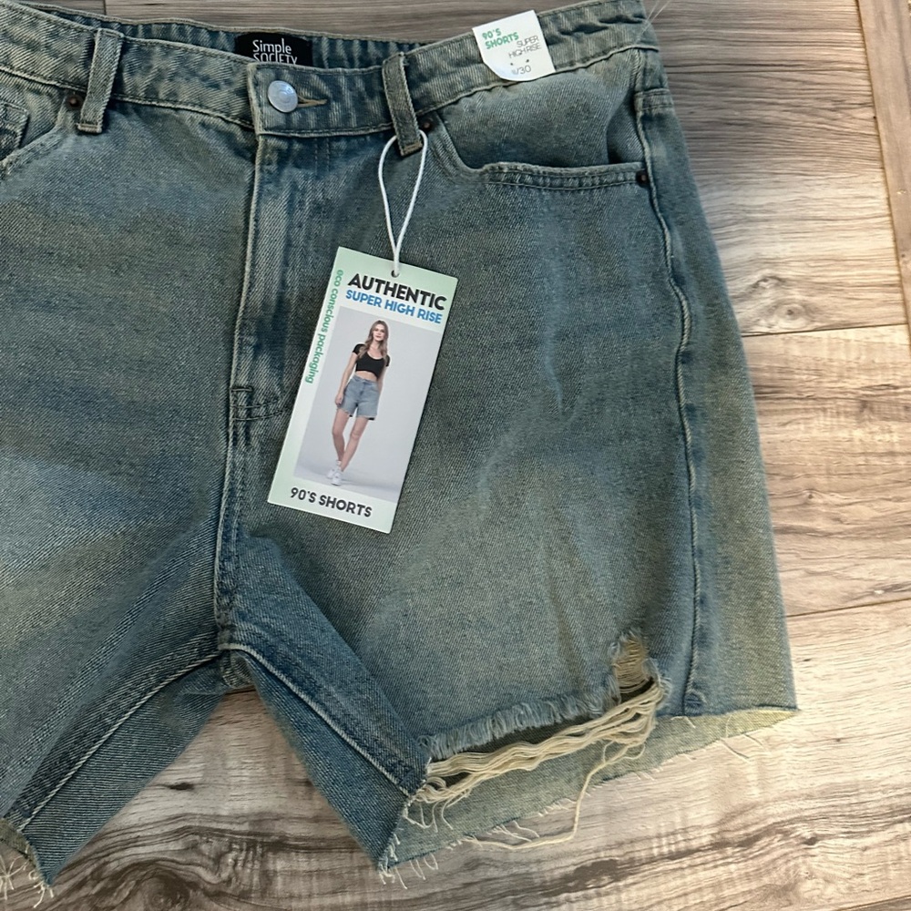Shorts - Picture 4 of 7